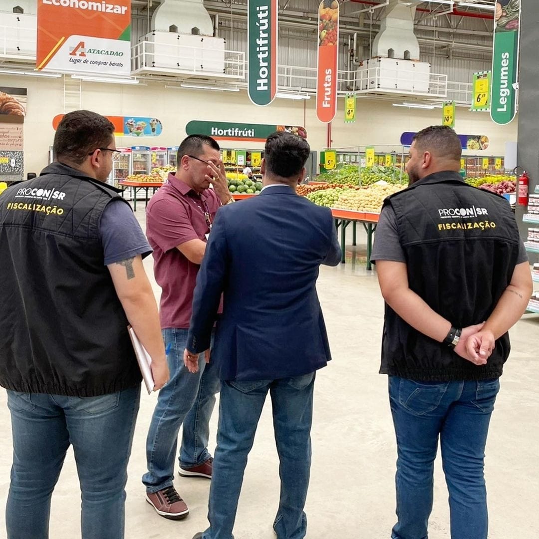 Procon realiza operação de fiscalização para combater irregularidades em supermercados de Santa Rita