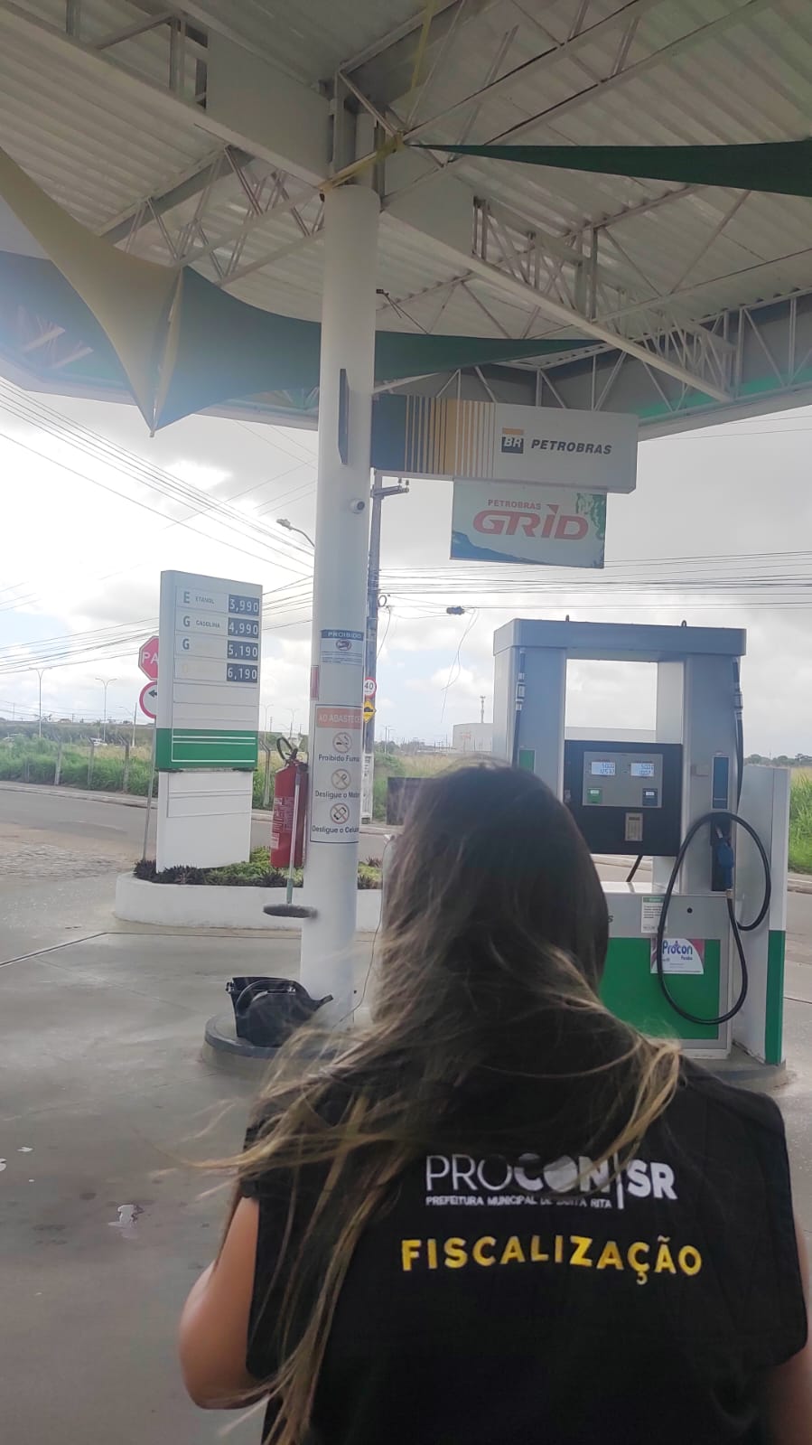 Pesquisa do Procon registra preço da gasolina oscilando entre R$ 5,35 e R$ 5,69 em Santa Rita